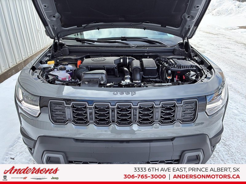 2026 Jeep Cherokee LAREDO Hybrid / Heated Seats & Steering Wheel / All-weather Floor Mats