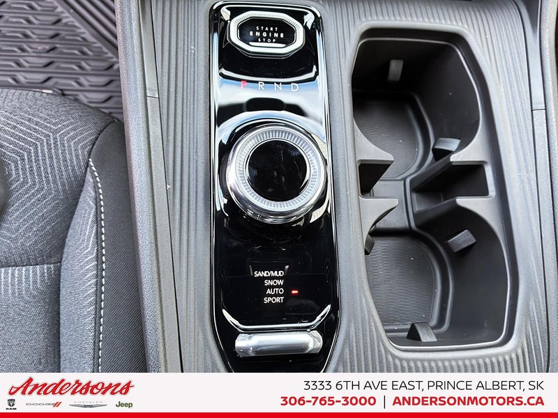 2026 Jeep Cherokee LAREDO Hybrid / Heated Seats & Steering Wheel / All-weather Floor Mats