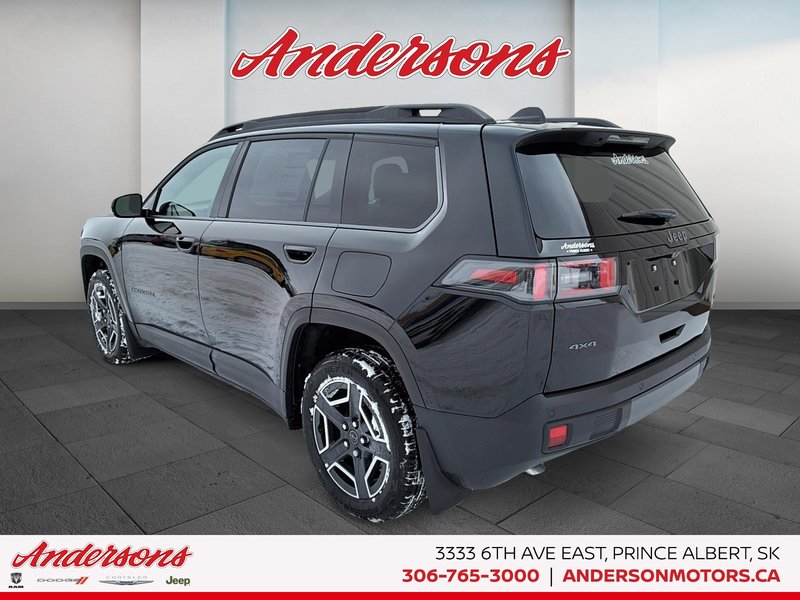 2026 Jeep Cherokee LIMITED Hybrid / Uconnect 5 with 12.3–inch display