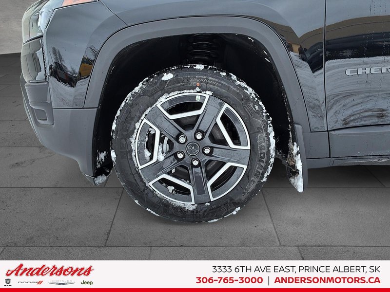 2026 Jeep Cherokee LIMITED Hybrid / Uconnect 5 with 12.3–inch display