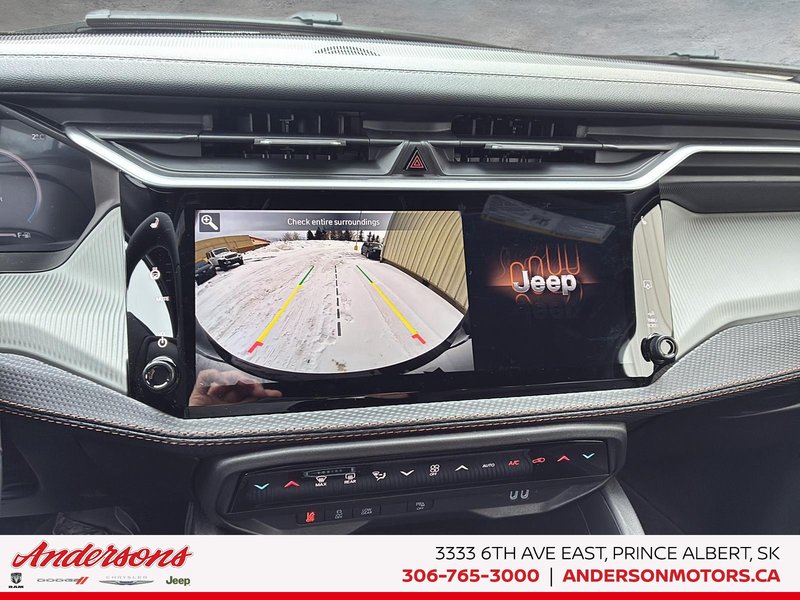 2026 Jeep Cherokee LIMITED Hybrid / Uconnect 5 with 12.3–inch display