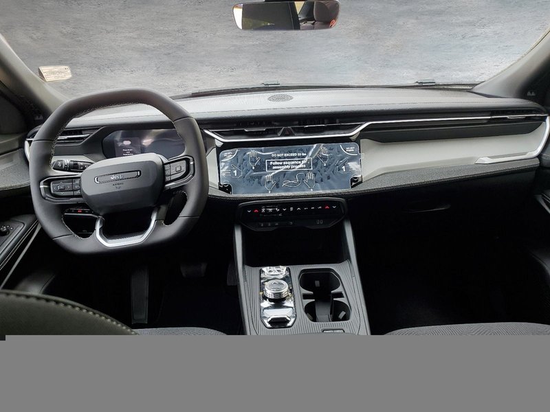 2026 Jeep Cherokee Laredo Hybrid / SelecTerrain / ParkSense