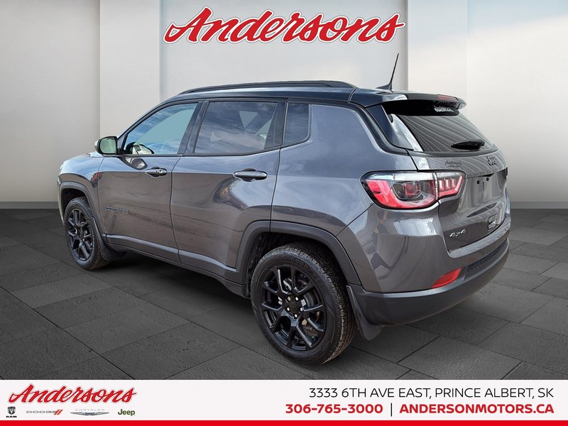 2024 Jeep Compass Altitude 2.0L Turbo / Panoramic Sunroof / Alpine Audio