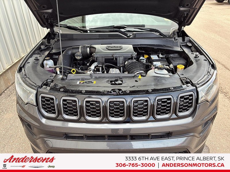 2024 Jeep Compass Altitude 2.0L Turbo / Panoramic Sunroof / Alpine Audio