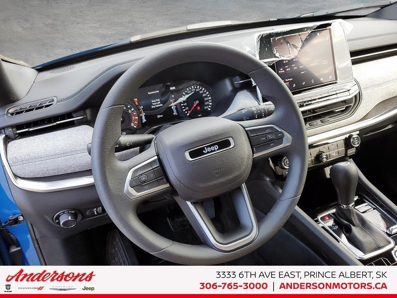 2026 Jeep Compass SPORT 8.4-Inch Display / Selec-Terrain / Heated Seats