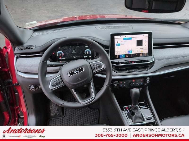 2026 Jeep Compass NORTH Convenience Group / 10.1