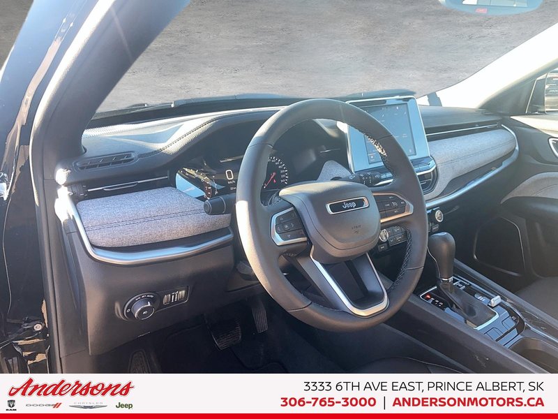 2026 Jeep Compass NORTH Altitude Package / Trailer Tow / Heated Seats & Steering