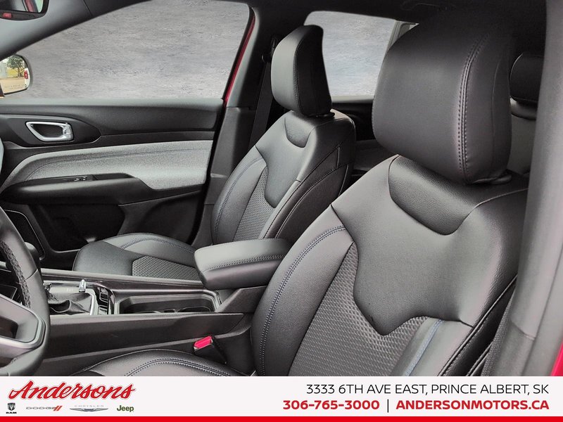 2026 Jeep Compass NORTH Heated Seats & Steering Wheel / Remote Start / Proximity Entry