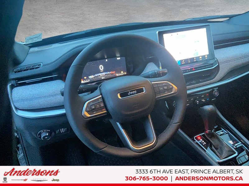 2026 Jeep Compass NORTH Heated Seats & Wheel / 10.1-Inch Uconnect NAV