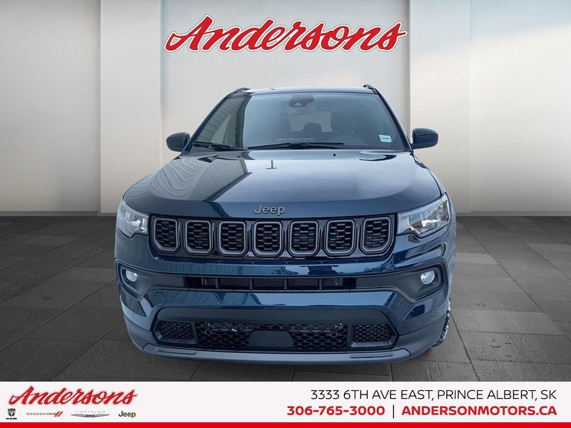 2026 Jeep Compass NORTH Altitude Special Edition / Dual-Pane Panoramic Sunroof / 10.1-Inch Uconnect NAV