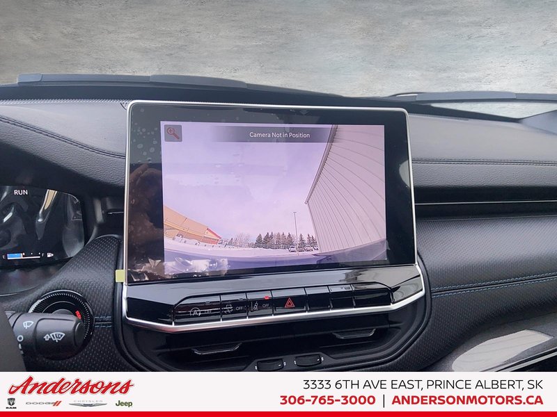 2026 Jeep Compass NORTH Altitude Special Edition / Dual-Pane Panoramic Sunroof / 10.1-Inch Uconnect NAV