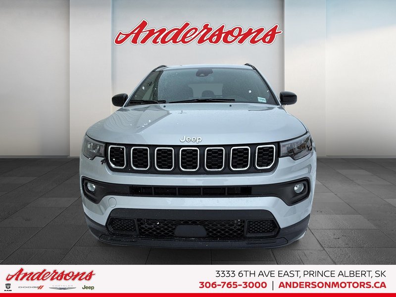 2026 Jeep Compass NORTH Heated Seats & Steering Wheel / Blind–Spot Monitoring