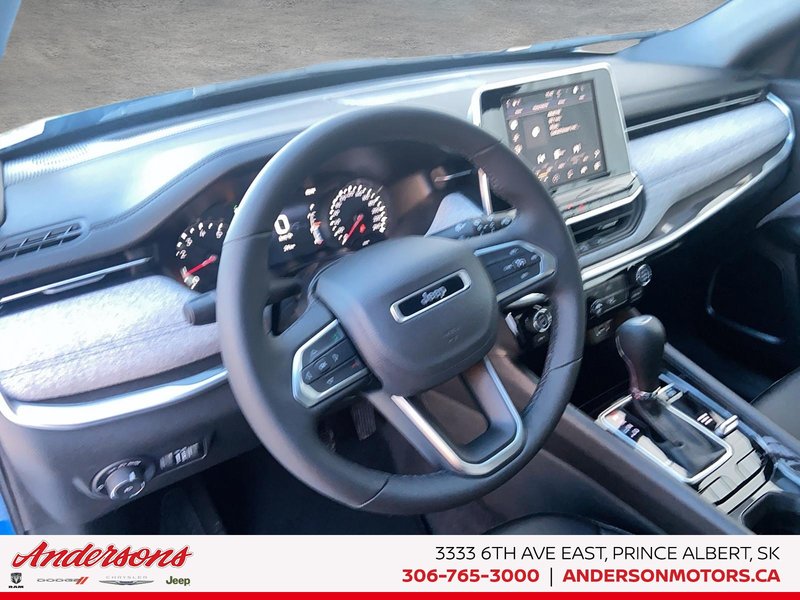 2026 Jeep Compass NORTH Heated Seats & Steering Wheel / Blind–Spot Monitoring