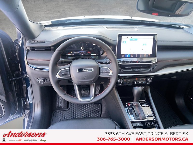 2026 Jeep Compass TRAILHAWK Panoramic Sunroof / Alpine Stereo / Trailer Tow Group