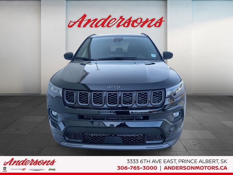 2026 Jeep Compass NORTH Altitude Special Edition / 10.1-Inch Uconnect NAV