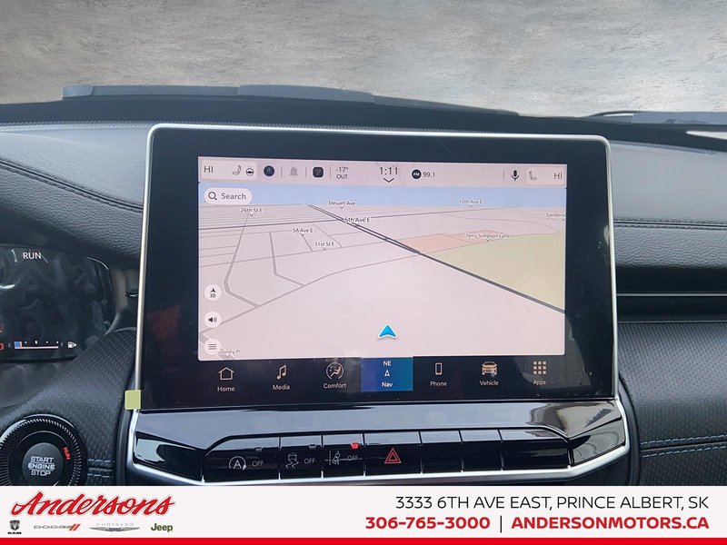 2026 Jeep Compass NORTH Altitude Special Edition / 10.1-Inch Uconnect NAV