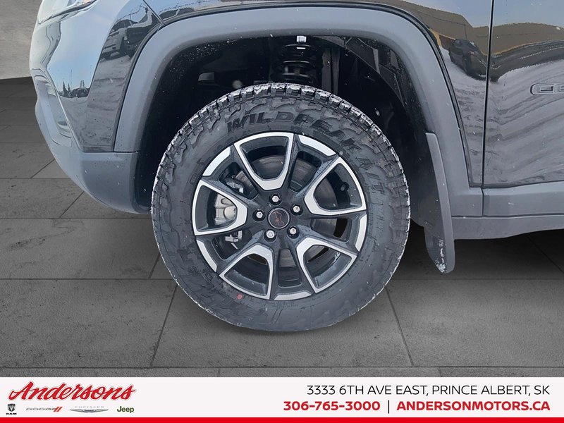 2026 Jeep Compass TRAILHAWK Panoramic Sunroof / Alpine Stereo