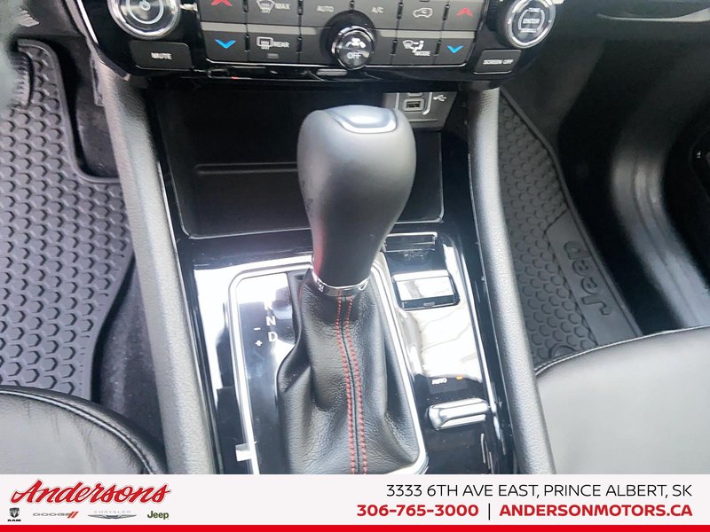 2026 Jeep Compass TRAILHAWK Panoramic Sunroof / Alpine Stereo