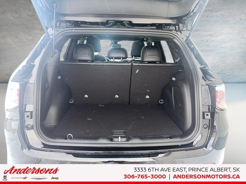 2026 Jeep Compass TRAILHAWK Panoramic Sunroof / Alpine Stereo