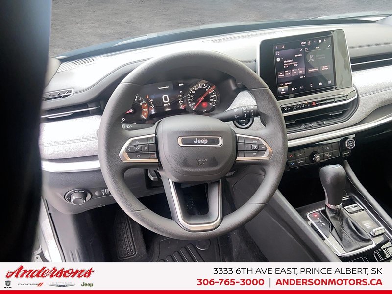 2026 Jeep Compass SPORT Heated Seats / Selec-Terrain / 8.4-Inch Display