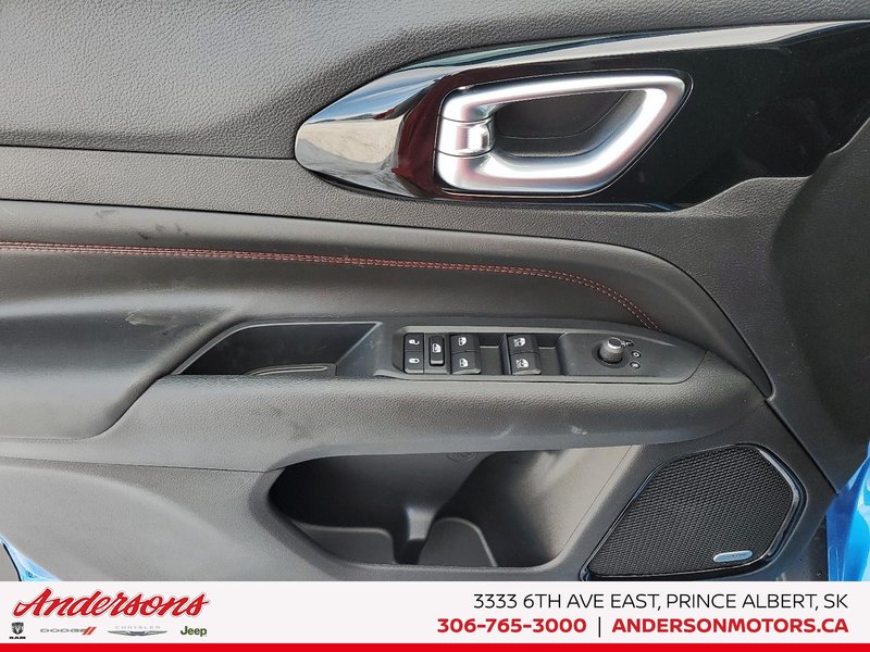 2026 Jeep Compass TRAILHAWK Panoramic Sunroof / Alpine Stereo / Trailer Tow Group