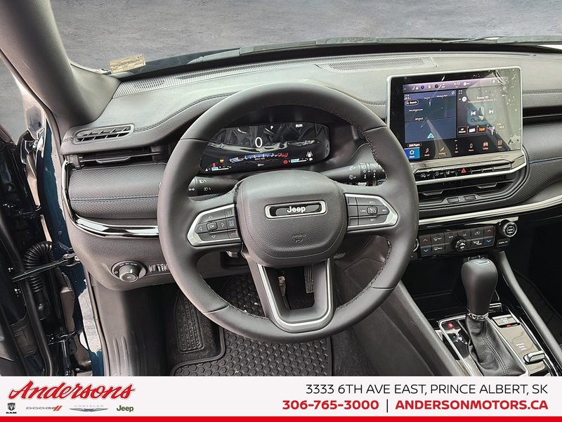 2026 Jeep Compass NORTH Altitude Special Edition / Dual-Pane Panoramic Sunroof / 10.1-Inch Uconnect NAV