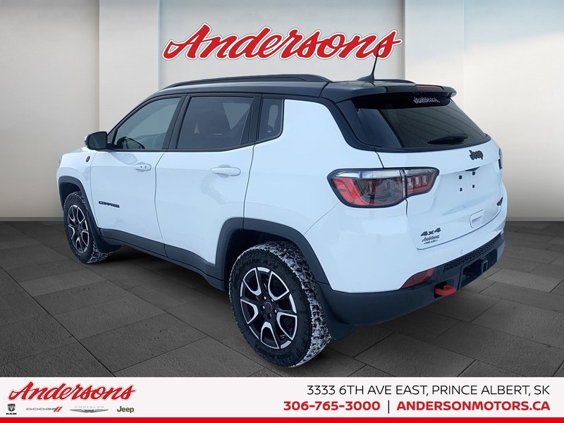 2026 Jeep Compass Trailhawk 2.0L Turbo / Class III Hitch  / Premium Alpine Audio