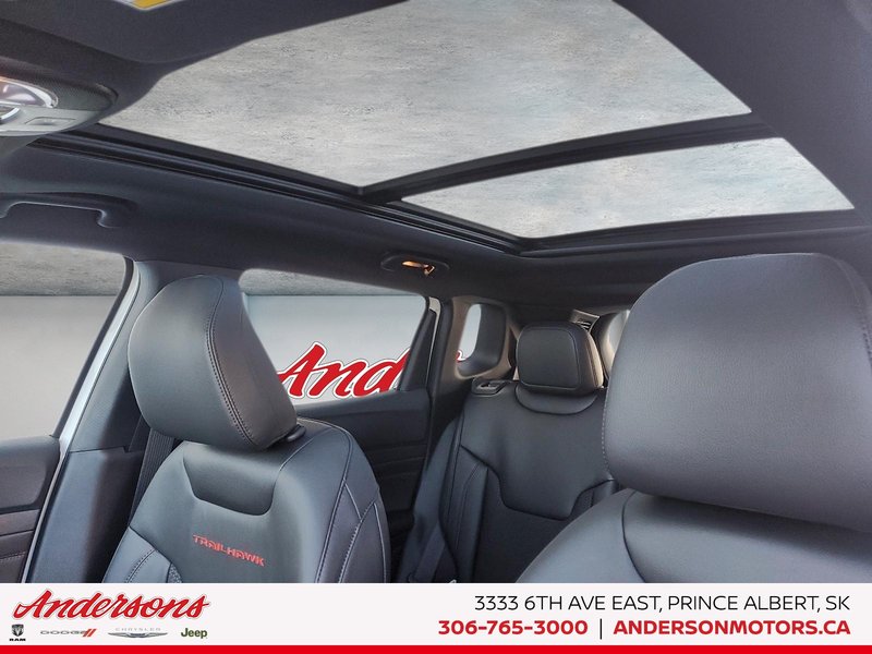 2026 Jeep Compass TRAILHAWK Panoramic Sunroof / Alpine Stereo / Trailer Tow Group