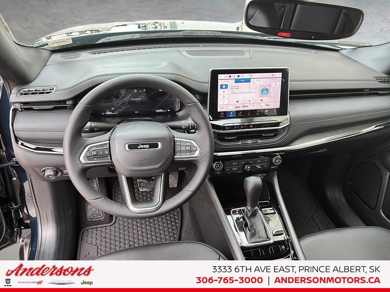2026 Jeep Compass NORTH Altitude Special Edition / 10.1-Inch Uconnect NAV