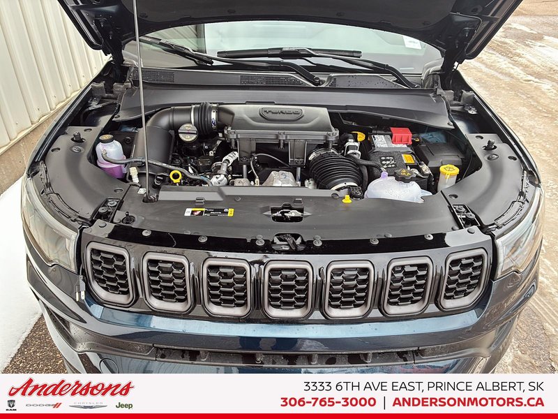 2026 Jeep Compass NORTH Altitude Special Edition / 10.1-Inch Uconnect NAV