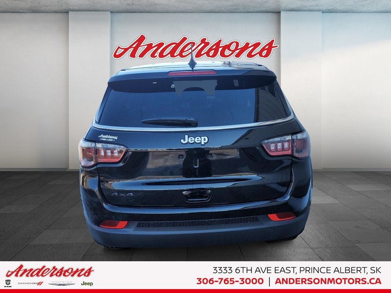 2026 Jeep Compass SPORT Heated Seats / Selec-Terrain / 8.4-Inch Display