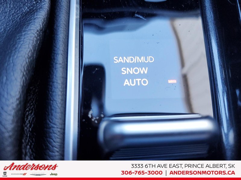 2026 Jeep Compass SPORT Heated Seats / Selec-Terrain / 8.4-Inch Display