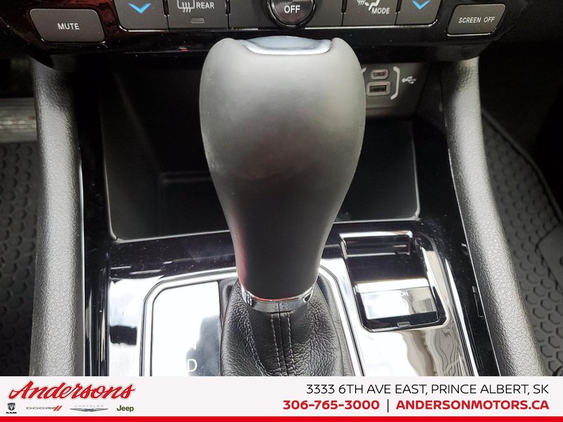2026 Jeep Compass NORTH Altitude Special Edition / 10.1-Inch Uconnect NAV
