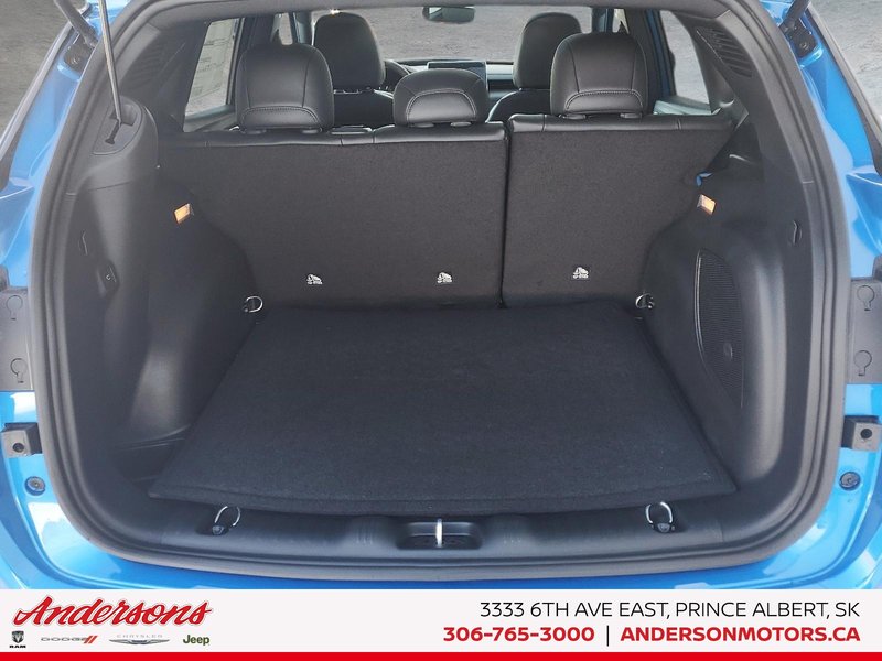 2026 Jeep Compass NORTH Altitude Special Edition / Dual-Pane Panoramic Sunroof / 10.1-Inch Uconnect NAV