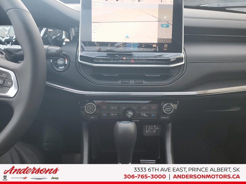 2026 Jeep Compass NORTH Altitude Special Edition / Dual-Pane Panoramic Sunroof / 10.1-Inch Uconnect NAV
