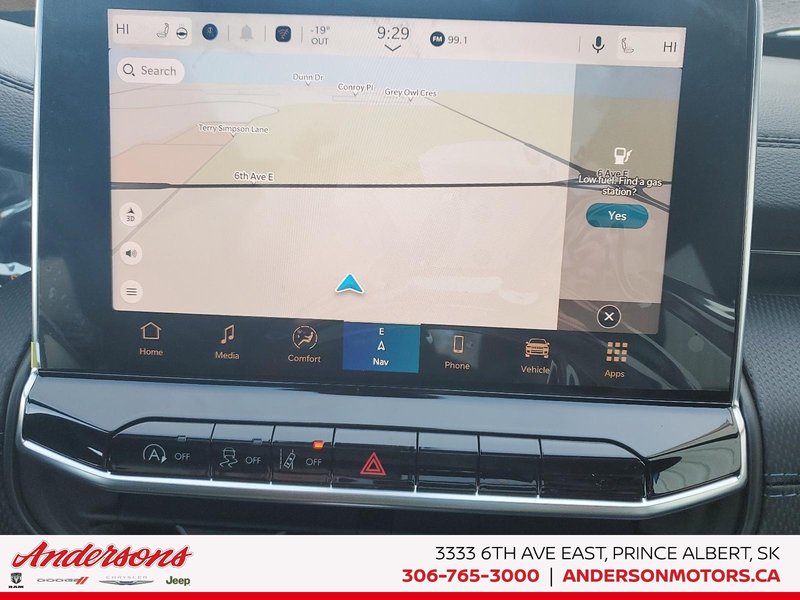2026 Jeep Compass NORTH Altitude Special Edition / Dual-Pane Panoramic Sunroof / 10.1-Inch Uconnect NAV