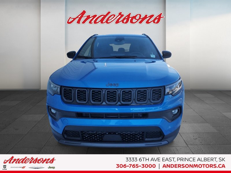 2026 Jeep Compass NORTH Altitude Special Edition / Dual-Pane Panoramic Sunroof / 10.1-Inch Uconnect NAV