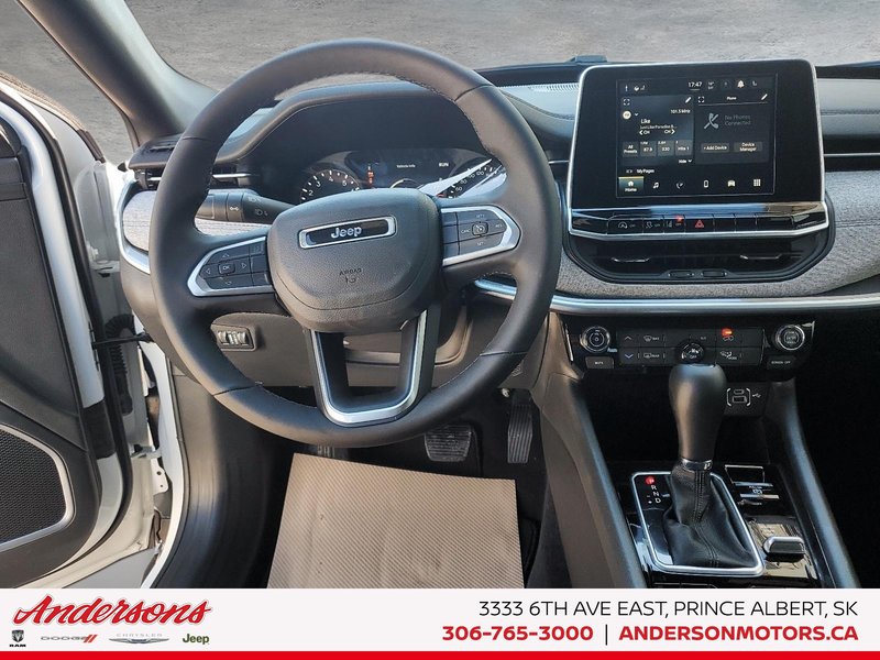 2026 Jeep Compass NORTH Heated Seats & Steering Wheel / Blind–Spot Monitoring