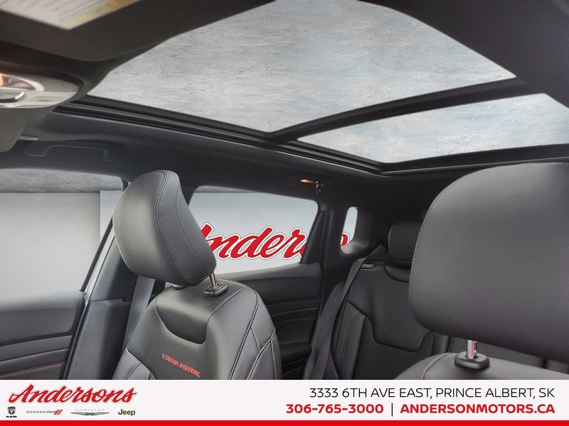 2026 Jeep Compass TRAILHAWK Panoramic Sunroof / Alpine Stereo / Trailer Tow Group