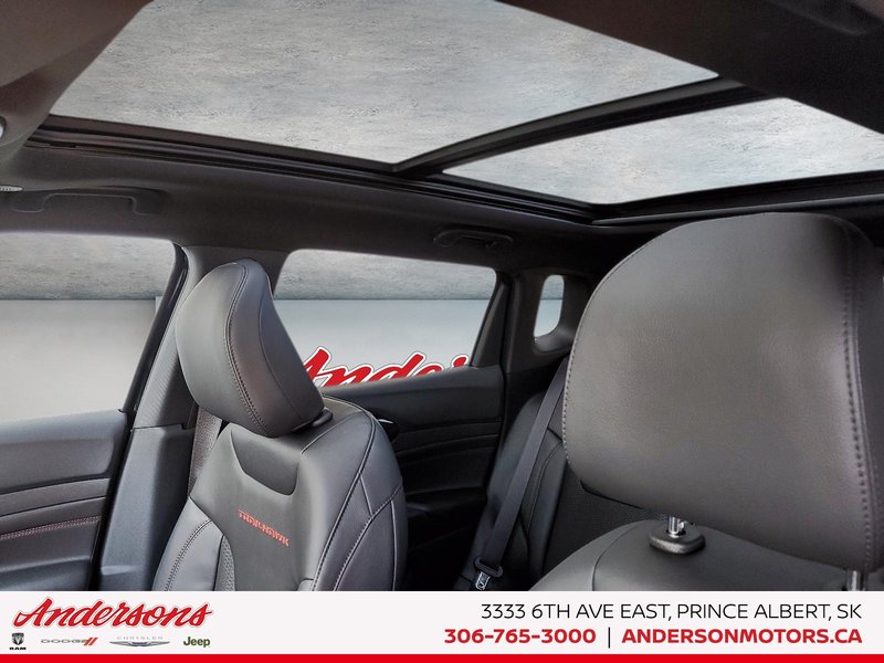 2026 Jeep Compass TRAILHAWK 2.0L Turbo / Alpine Audio / Panoramic Sunroof