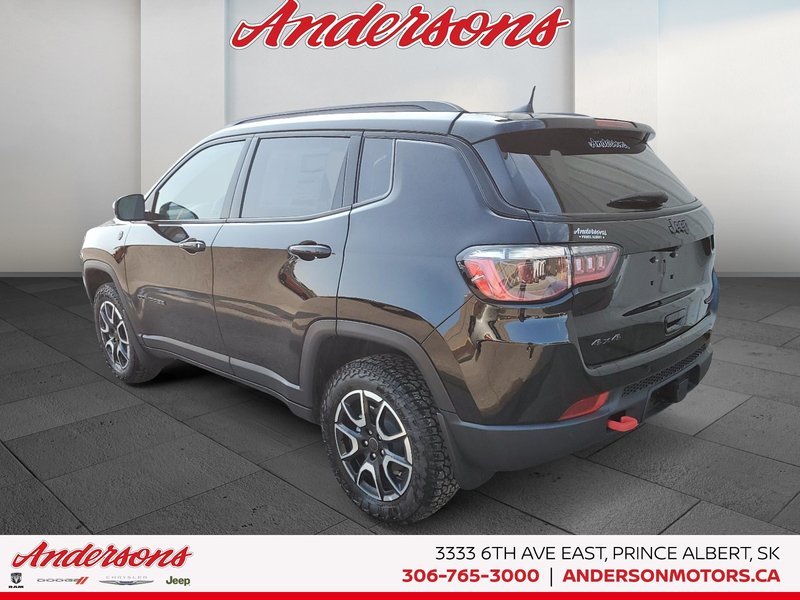 2026 Jeep Compass TRAILHAWK 2.0L Turbo / Alpine Audio / Panoramic Sunroof