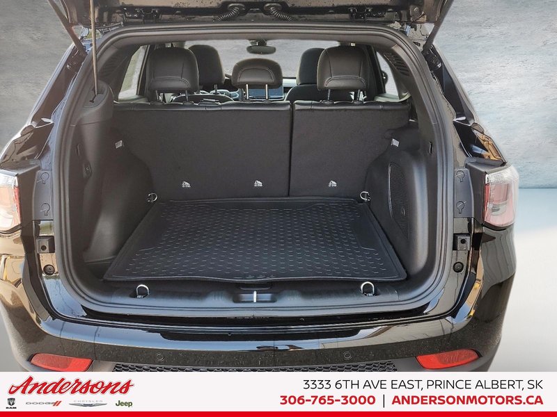 2026 Jeep Compass TRAILHAWK 2.0L Turbo / Alpine Audio / Panoramic Sunroof
