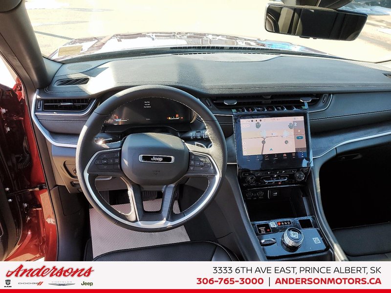 2025 Jeep Grand Cherokee L LIMITED Seats 7 / Black Appearance / Sunroof / Alpine Stereo