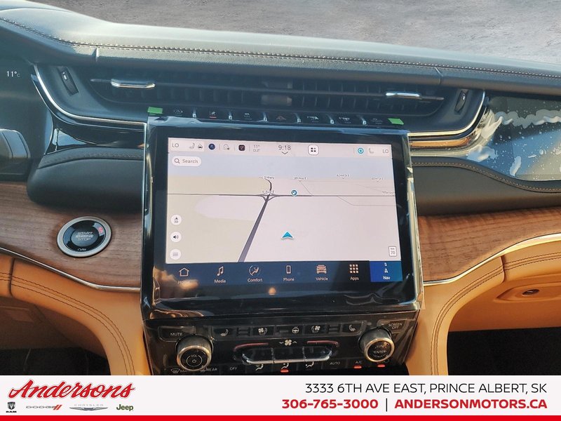 2025 Jeep Grand Cherokee L SUMMIT RESERVE Summit Reserve / McIntosh Audio / Advanced Tech & Safety