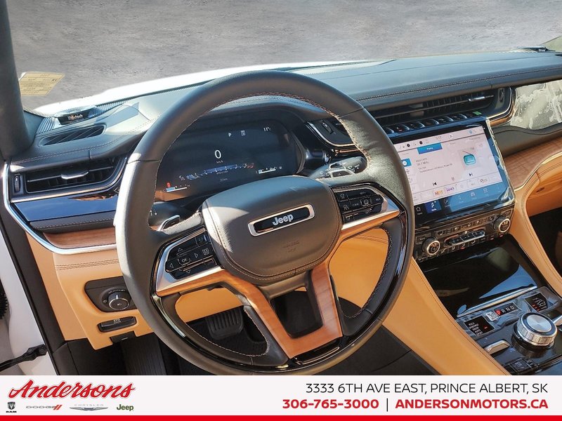 2025 Jeep Grand Cherokee L SUMMIT RESERVE Summit Reserve / McIntosh Audio / Advanced Tech & Safety