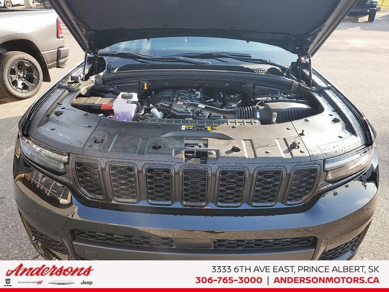 2025 Jeep Grand Cherokee L ALTITUDE Altitude Package / Trailer Tow / Wireless Charging