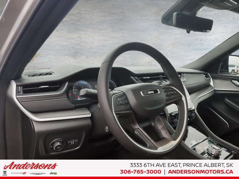 2025 Jeep Grand Cherokee L LIMITED Black Appearance / Luxury Tech Group / Panoramic Sunroof