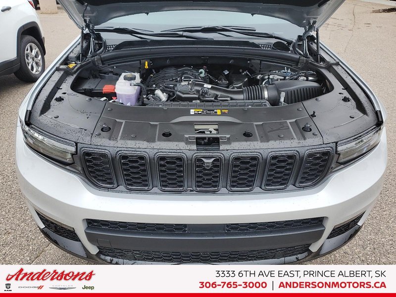 2025 Jeep Grand Cherokee L LIMITED Black Appearance / Luxury Tech Group / Panoramic Sunroof