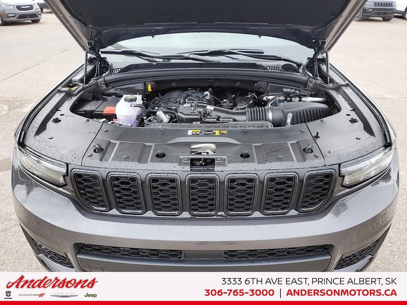 2025 Jeep Grand Cherokee L ALTITUDE Altitude Package / Trailer Tow / Heated Seats & Steering