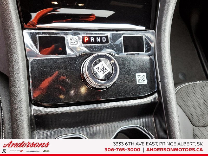 2025 Jeep Grand Cherokee L ALTITUDE Altitude Package / Trailer Tow / Heated Seats & Steering